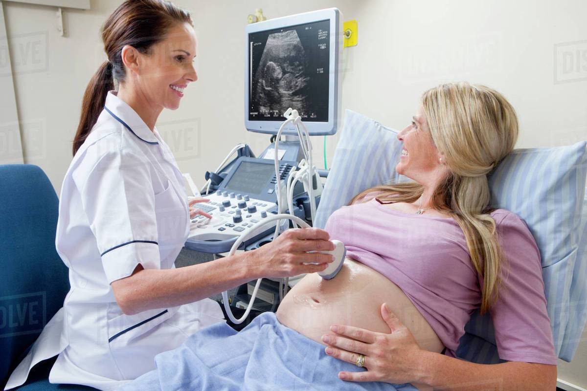 Поздняя беременность и роды: какие риски и осложнения могут быть при поздних родах