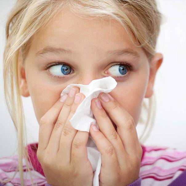 Как избавиться от неприятного запаха из носа: причины и методы лечения