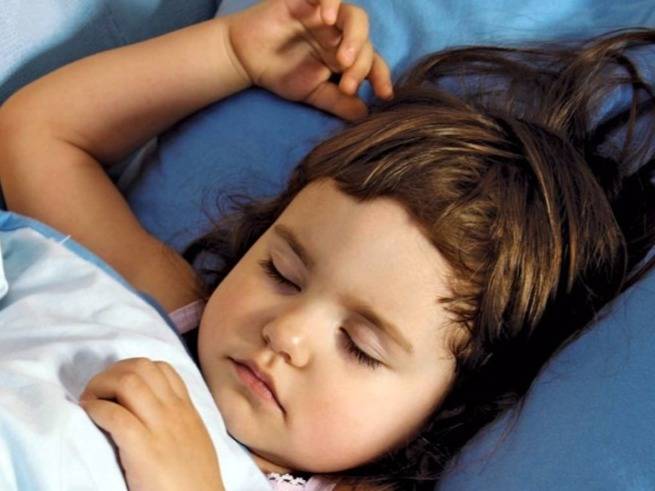 Ребенок скрипит зубами во сне: причины, комаровский почему скрежет - отзывы