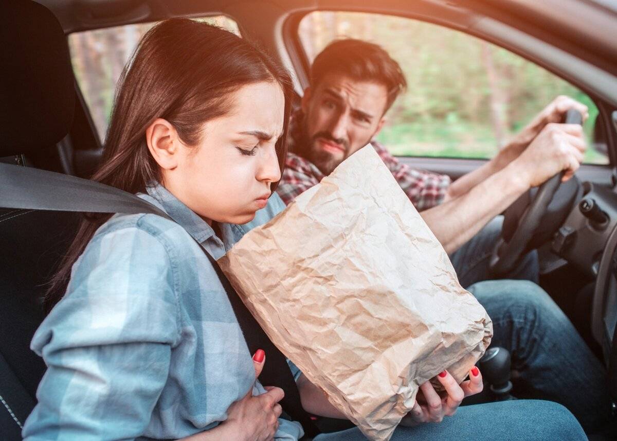 Ребенка укачивает и тошнит в машине, что делать — carhack.ru