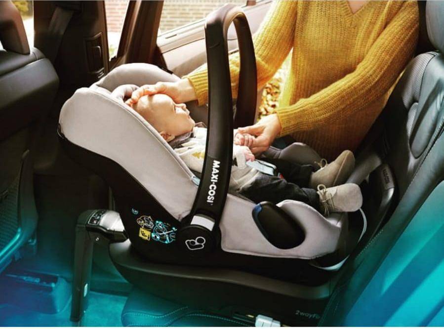 Автолюлька для новорожденных в машину: фото кресла, переноски – что лучше, до какого возраста?