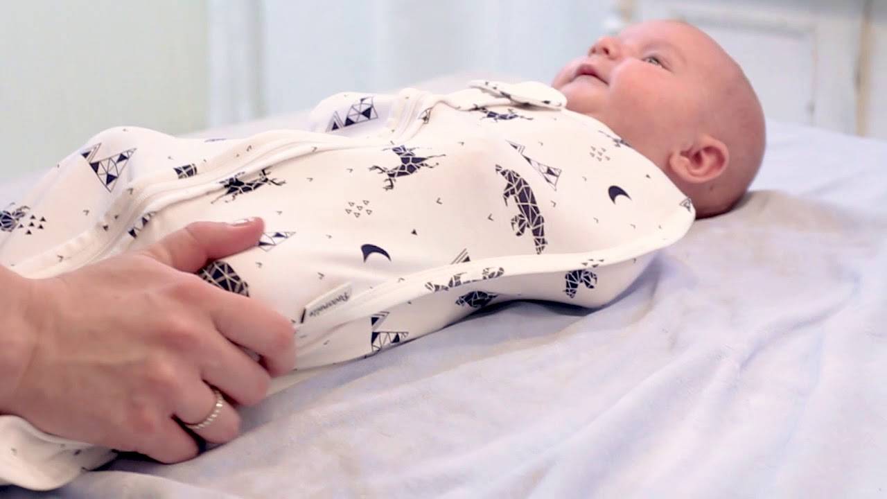 Как уйти от пеленания? дочь 5,5 мес спит либо в пелёнке, либо в конверте. без конверта засовывает руки в рот, трёт глаза. - я happy mama